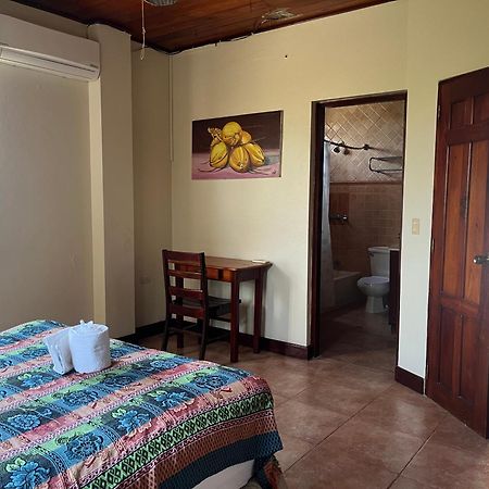 Beachside Stay At Villa Viyarte Сан-Хуан-дель-Сур Екстер'єр фото