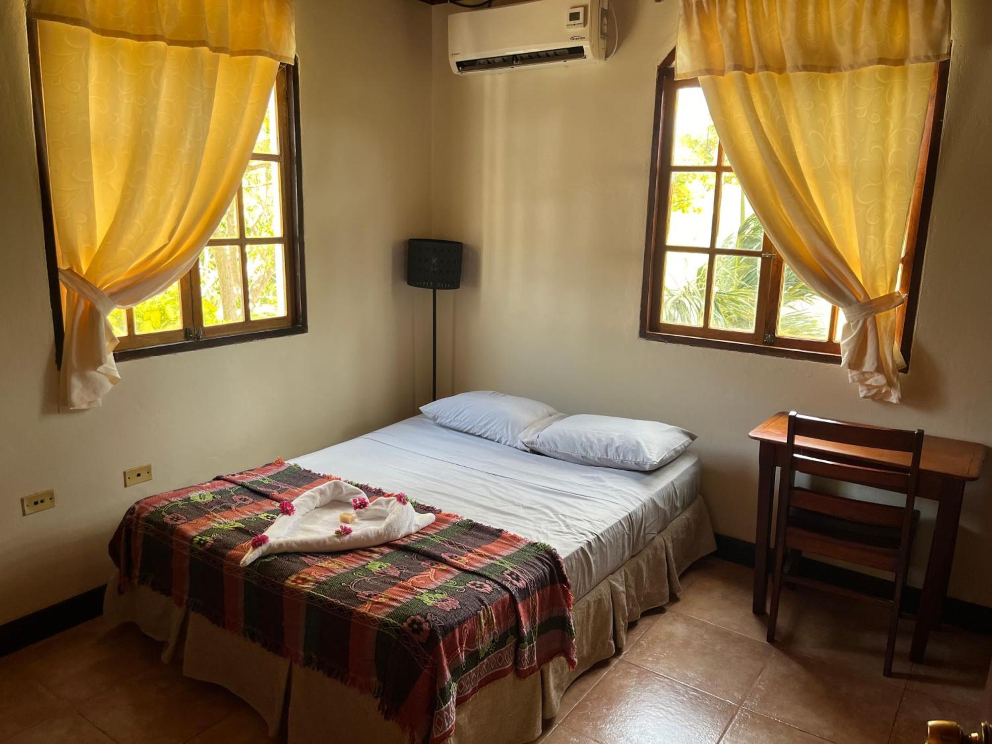 Beachside Stay At Villa Viyarte Сан-Хуан-дель-Сур Екстер'єр фото